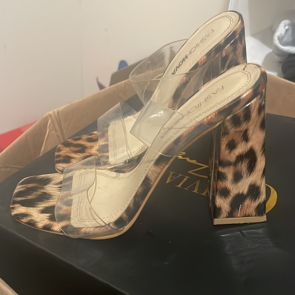 Heels - Picture 2 of 3